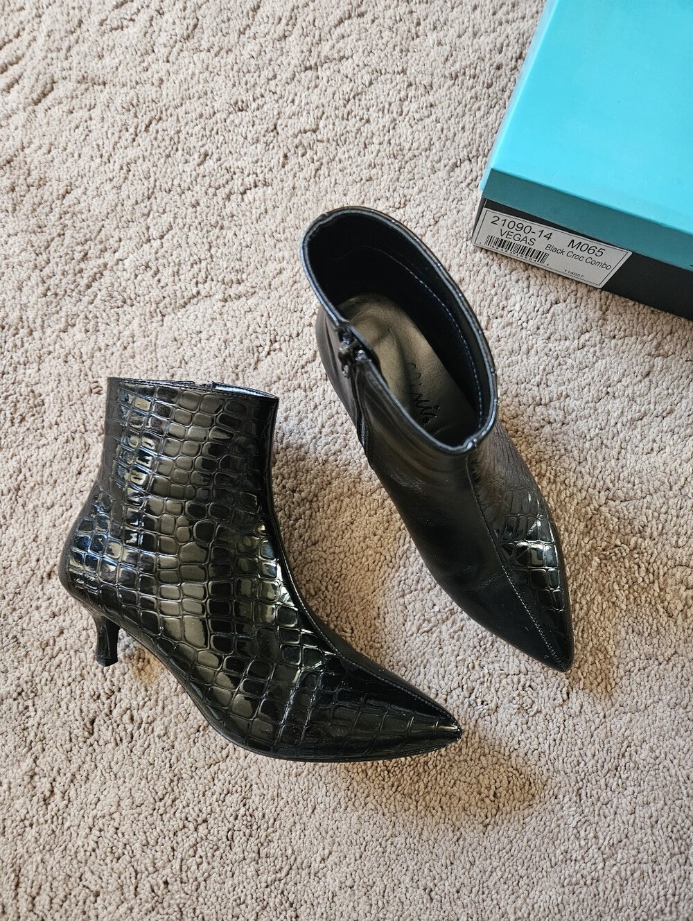 Like NEW ☆ Bellini Ankle Boots, Size 6.5, CUTE!